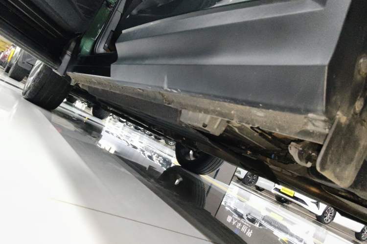 Used Lynk & Co 06 2023 Remix 1.5T Hero Left Side Sill