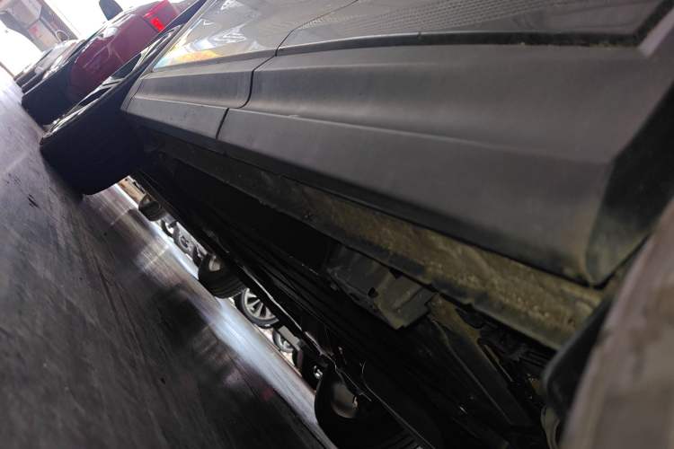 Used Lynk & Co 06 2023 Remix 1.5T Hero Left Side Sill