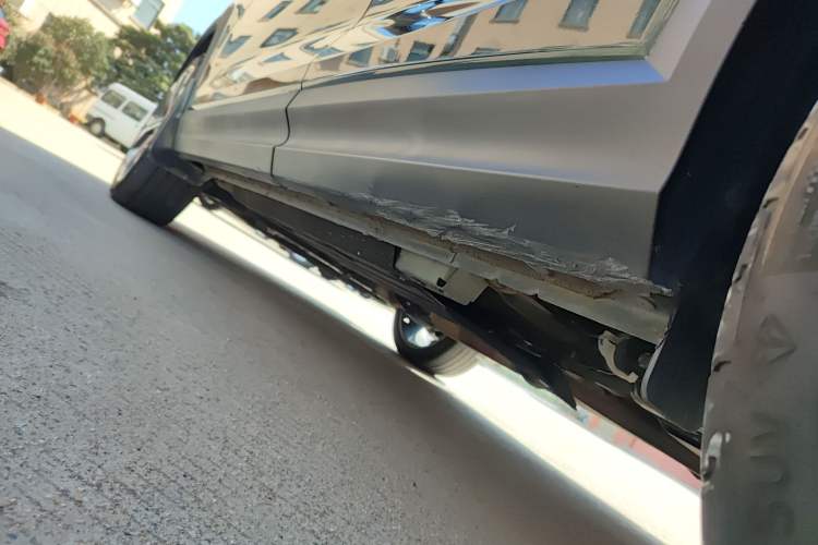 Used Lynk & Co 06 2023 Remix 1.5T Hero Left Side Sill
