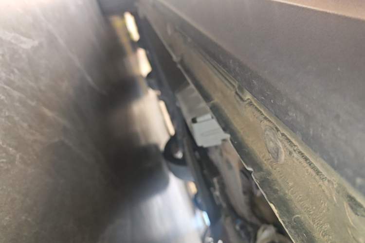 Used Lynk & Co 06 2023 Remix 1.5T Hero Left Side Sill