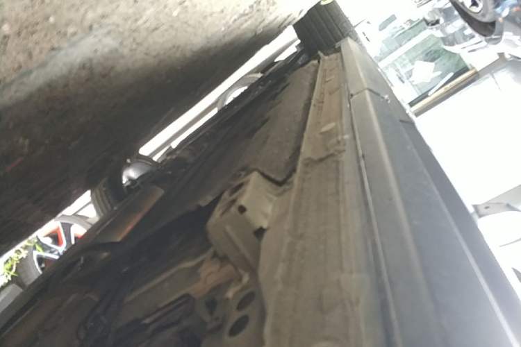Used Lynk & Co 06 2023 Remix 1.5T Hero Left Side Sill