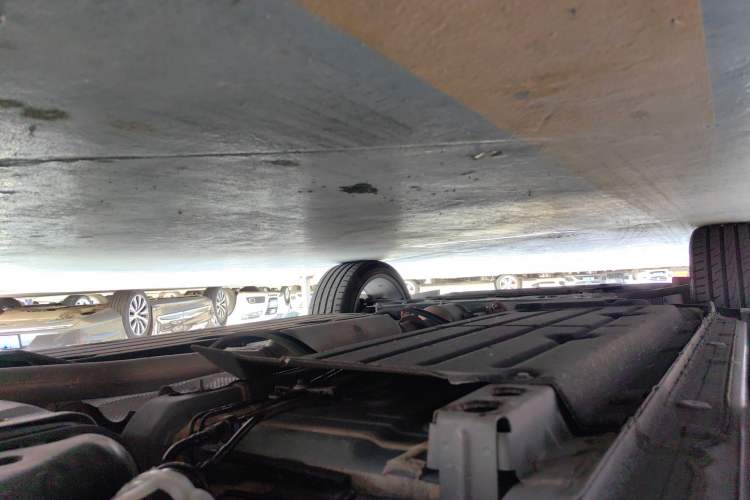 Used Lynk & Co 06 2023 Remix 1.5T Hero Left Side Sill