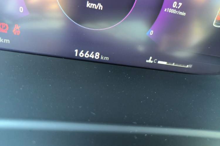 Used Lynk & Co 06 2023 Remix 1.5T Hero Odometer Close Up