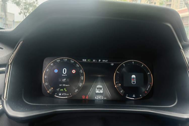 Used Lynk & Co 06 2023 Remix 1.5T Hero Odometer Close Up