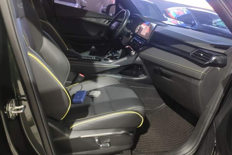 Used Lynk & Co 06 2023 Remix 1.5T Hero Right Front Seat