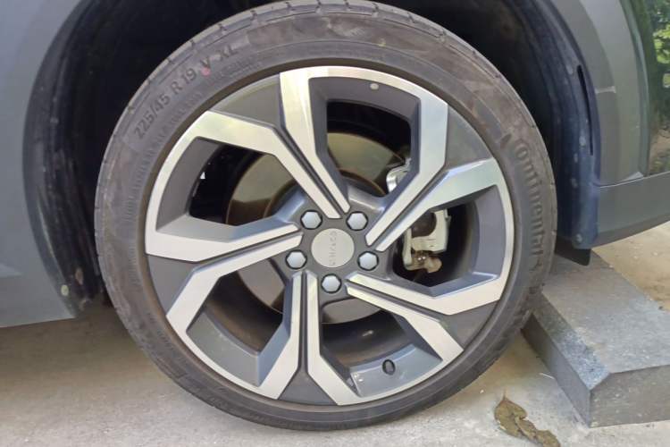 Used Lynk & Co 06 2023 Remix 1.5T Hero Right Front Wheel Hub