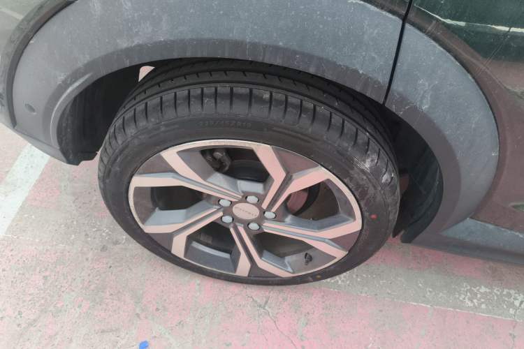 Used Lynk & Co 06 2023 Remix 1.5T Hero Right Rear Wheel Hub