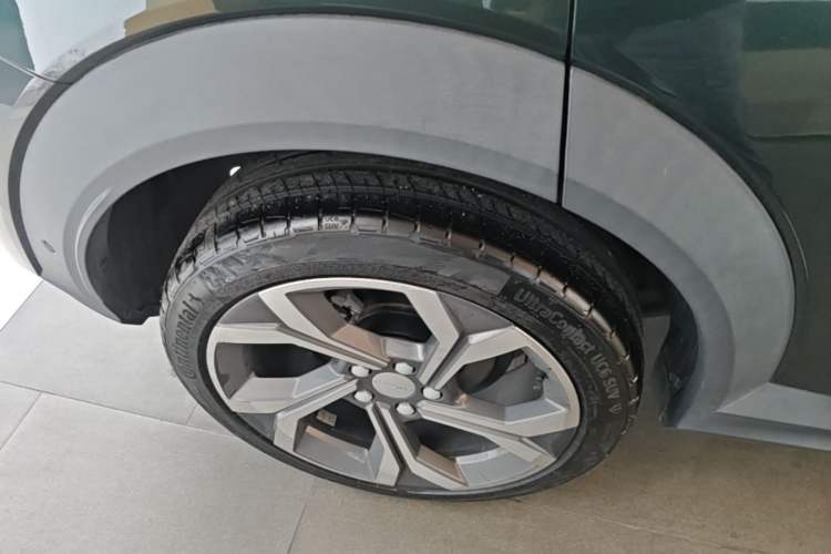 Used Lynk & Co 06 2023 Remix 1.5T Hero Right Rear Wheel Hub