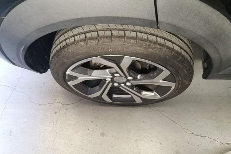 Used Lynk & Co 06 2023 Remix 1.5T Hero Right Rear Wheel Hub