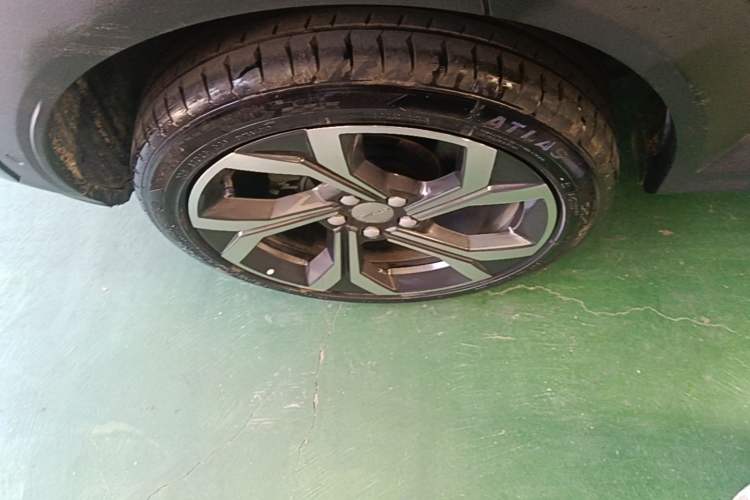 Used Lynk & Co 06 2023 Remix 1.5T Hero Right Rear Wheel Hub