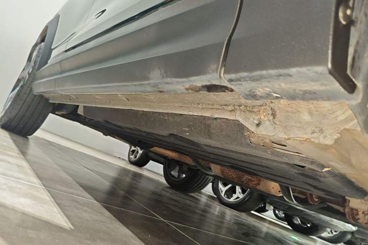 Used Lynk & Co 06 2023 Remix 1.5T Hero Right Side Sill
