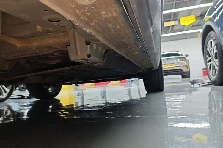 Used Lynk & Co 06 2023 Remix 1.5T Hero Right Side Sill