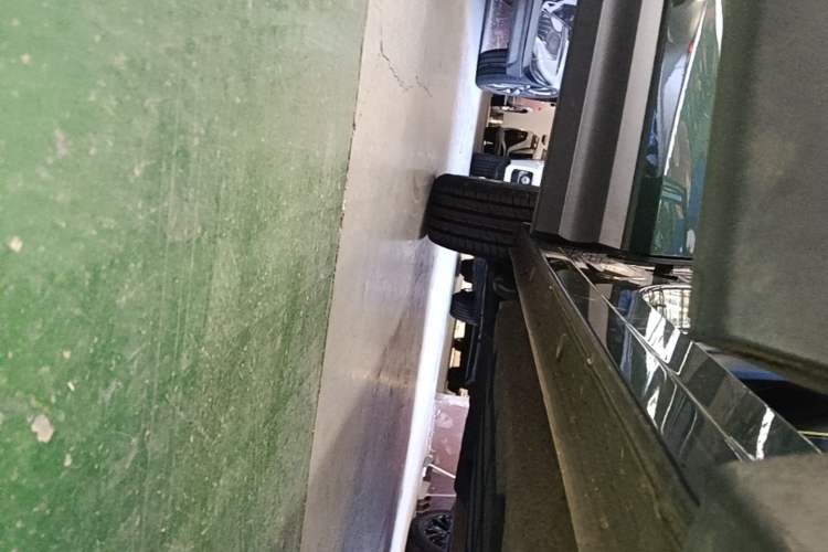 Used Lynk & Co 06 2023 Remix 1.5T Hero Right Side Sill