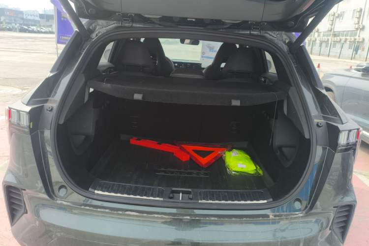 Used Lynk & Co 06 2023 Remix 1.5T Hero Trunk