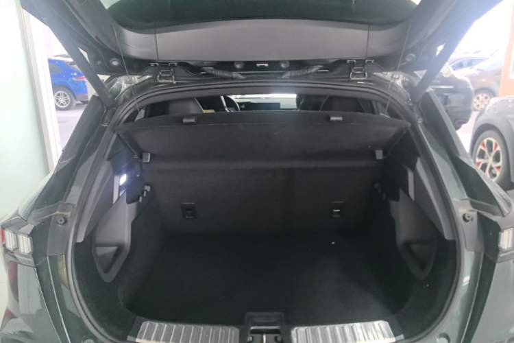 Used Lynk & Co 06 2023 Remix 1.5T Hero Trunk