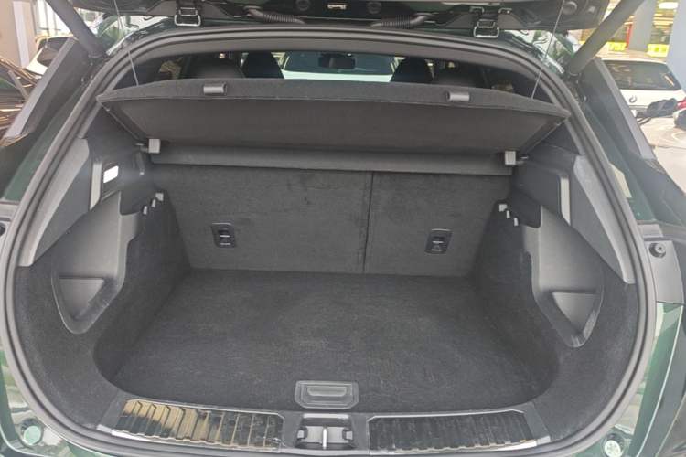 Used Lynk & Co 06 2023 Remix 1.5T Hero Trunk