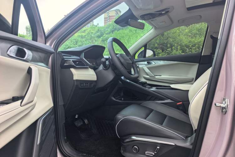 Used Lynk & Co 06 2023 Remix 1.5T Shero Interior 2
