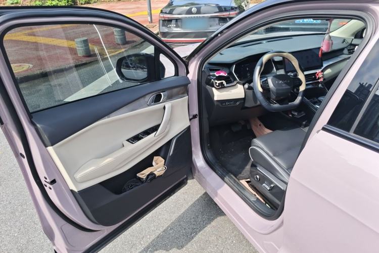 Used Lynk & Co 06 2023 Remix 1.5T Shero Interior 3