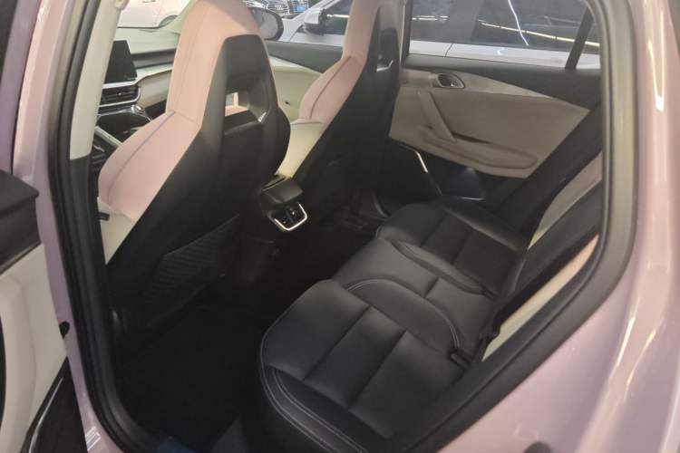 Used Lynk & Co 06 2023 Remix 1.5T Shero Interior 3