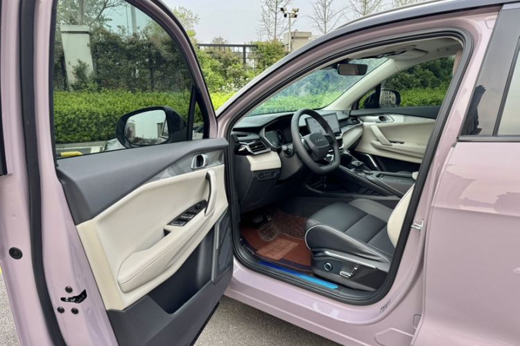 Used Lynk & Co 06 2023 Remix 1.5T Shero Interior 3