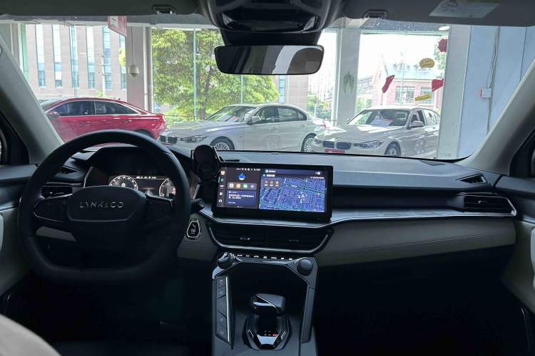 Used Lynk & Co 06 2023 Remix 1.5T Shero Interior 5