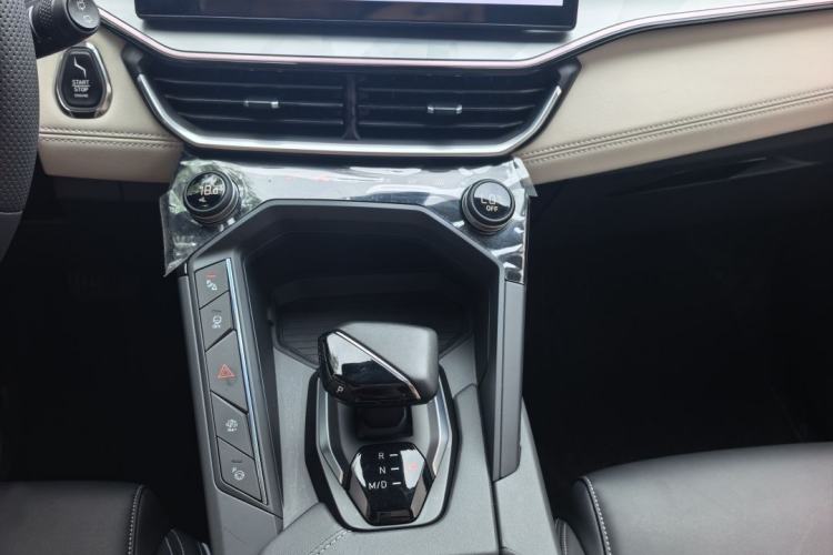 Used Lynk & Co 06 2023 Remix 1.5T Shero Interior 5