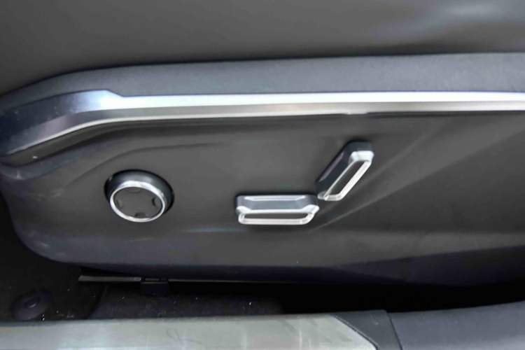 Used Lynk & Co 06 2023 Remix 1.5T Shero Interior 8