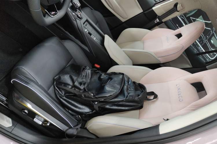 Used Lynk & Co 06 2023 Remix 1.5T Shero Left Front Seat