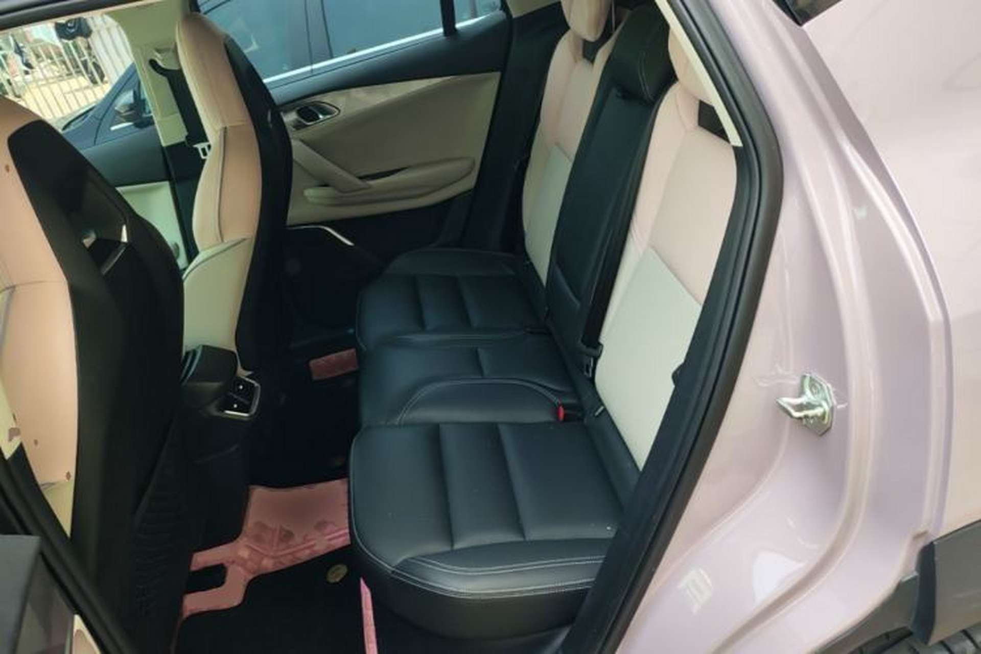 Used Lynk & Co 06 2023 Remix 1.5T Shero Left Rear Seat