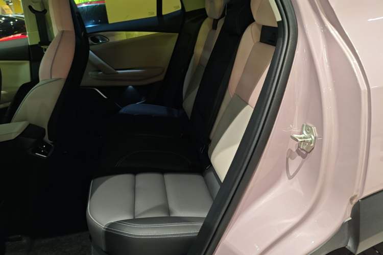 Used Lynk & Co 06 2023 Remix 1.5T Shero Left Rear Seat