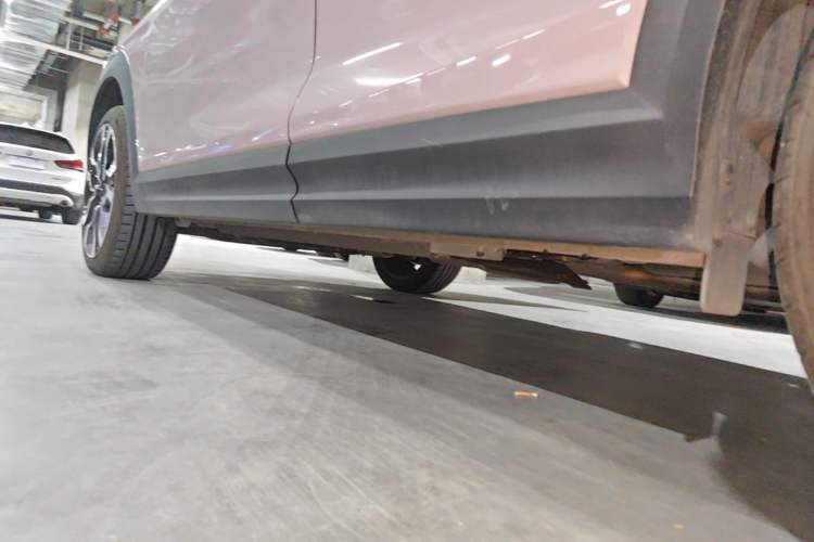 Used Lynk & Co 06 2023 Remix 1.5T Shero Left Side Sill