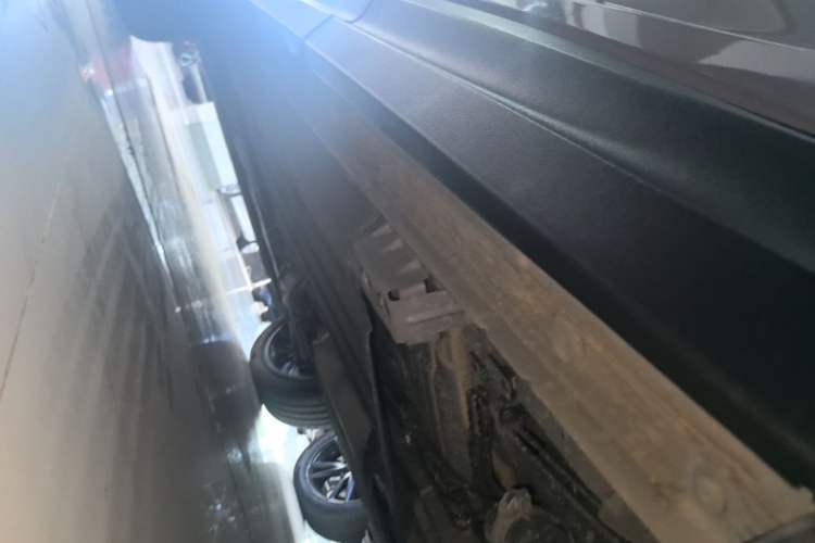 Used Lynk & Co 06 2023 Remix 1.5T Shero Left Side Sill