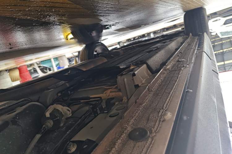 Used Lynk & Co 06 2023 Remix 1.5T Shero Left Side Sill