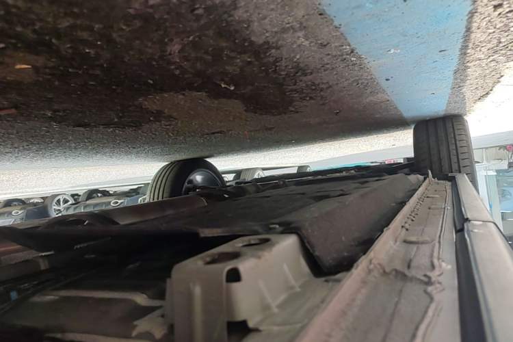 Used Lynk & Co 06 2023 Remix 1.5T Shero Left Side Sill