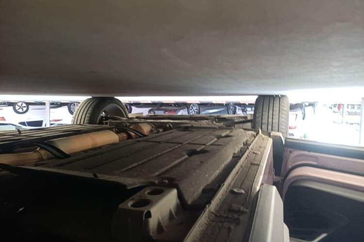 Used Lynk & Co 06 2023 Remix 1.5T Shero Left Side Sill