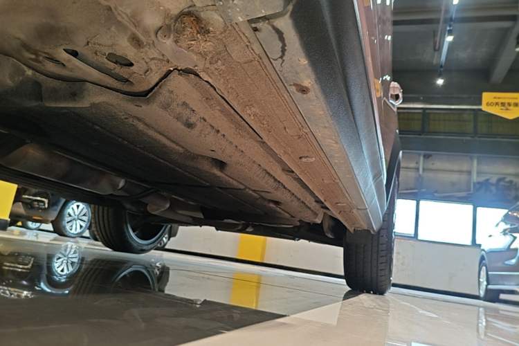 Used Lynk & Co 06 2023 Remix 1.5T Shero Left Side Sill