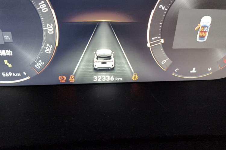 Used Lynk & Co 06 2023 Remix 1.5T Shero Odometer Close Up