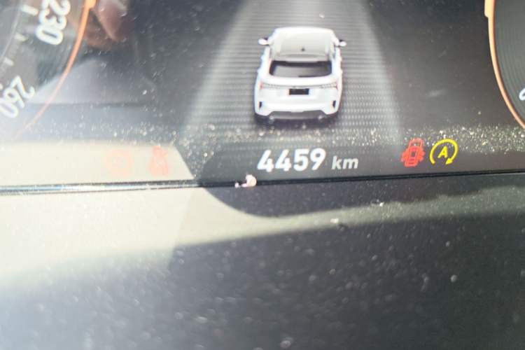 Used Lynk & Co 06 2023 Remix 1.5T Hero Odometer Close Up
