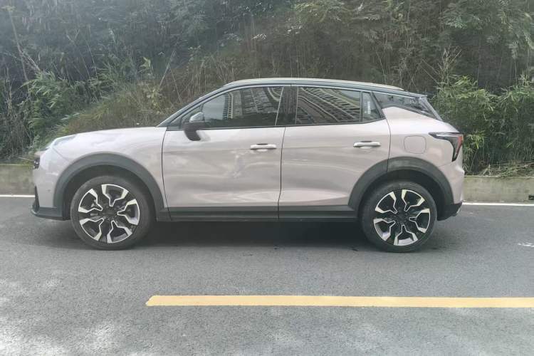 Used Lynk & Co 06 2023 Remix 1.5T Shero Exterior 3