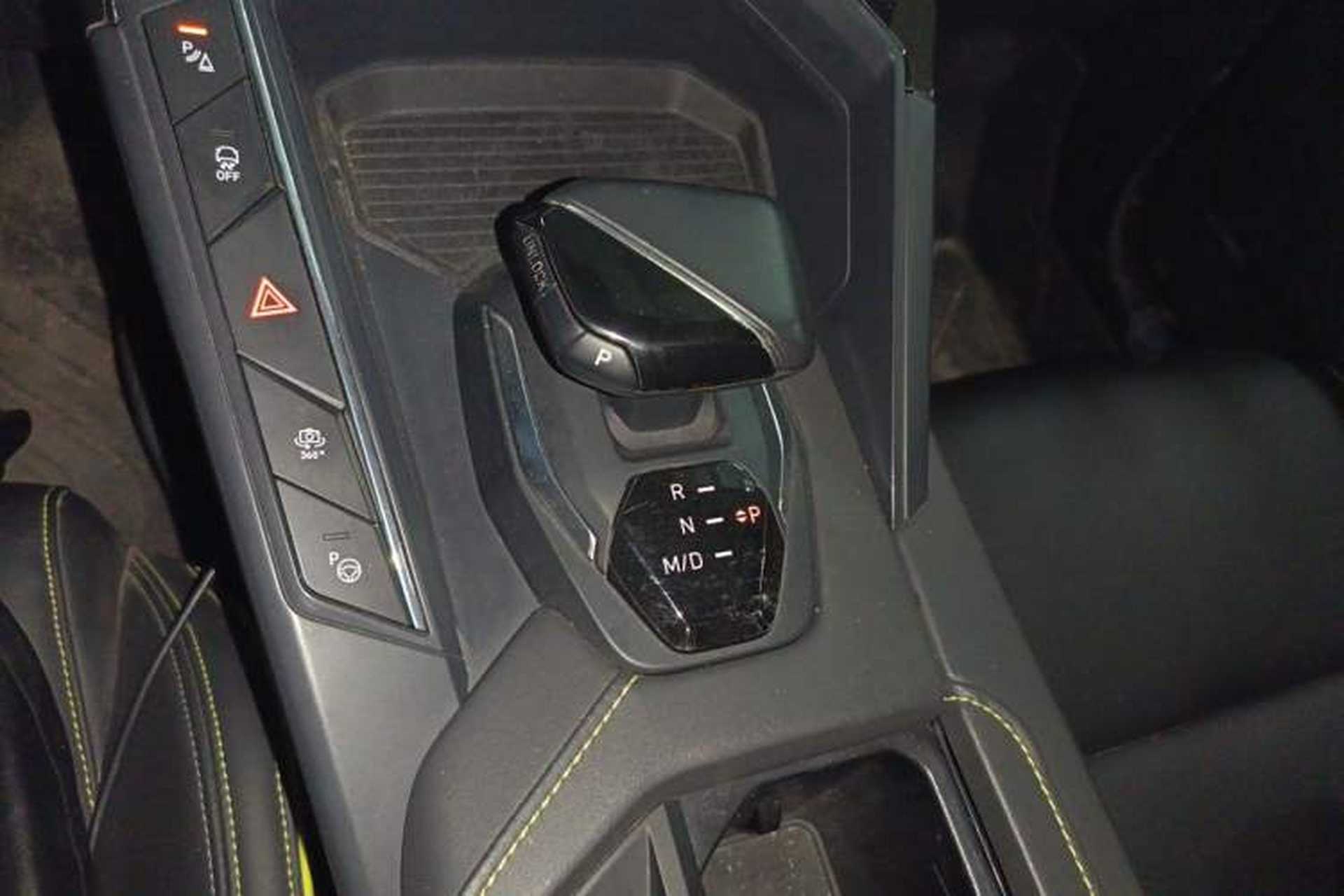 Used Lynk & Co 06 2023 Remix 1.5T Dynamic Halo Gear Lever