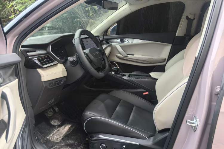 Used Lynk & Co 06 2023 Remix 1.5T Shero Interior 2