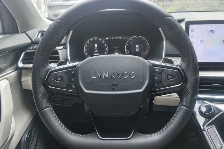 Used Lynk & Co 06 2023 Remix 1.5T Shero Interior 4