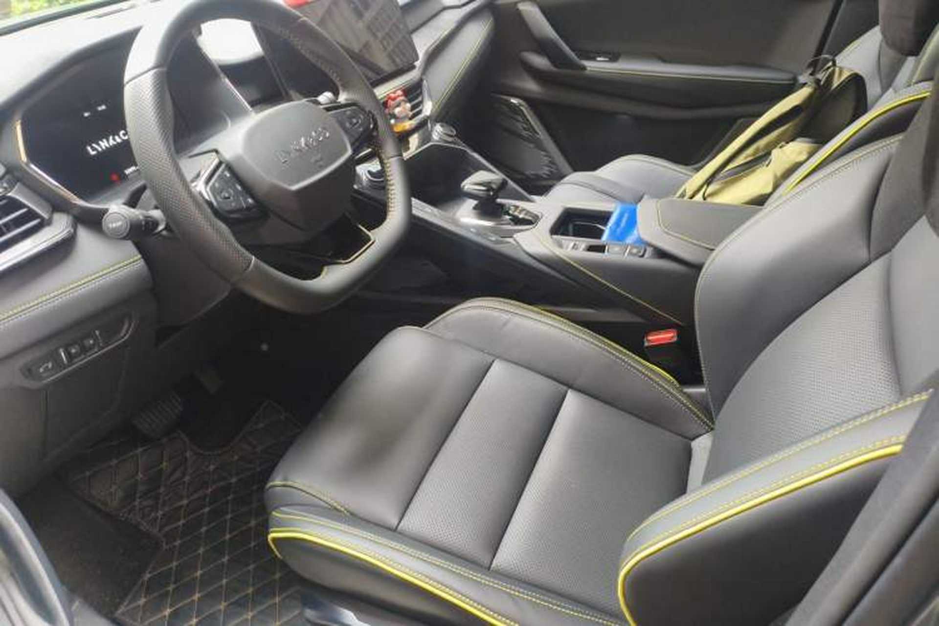 Used Lynk & Co 06 2023 Remix 1.5T Dynamic Halo Left Front Seat