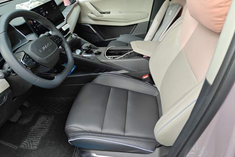 Used Lynk & Co 06 2023 Remix 1.5T Shero Left Front Seat