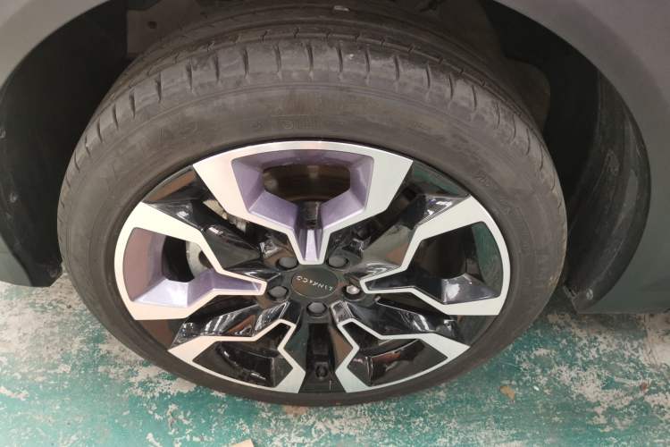 Used Lynk & Co 06 2023 Remix 1.5T Shero Left Front Wheel Hub