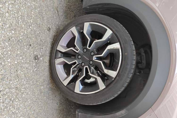 Used Lynk & Co 06 2023 Remix 1.5T Shero Right Front Wheel Hub