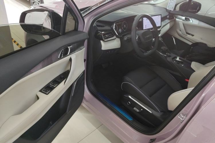 Used Lynk & Co 06 2023 Remix 1.5T Shero Driver Seat