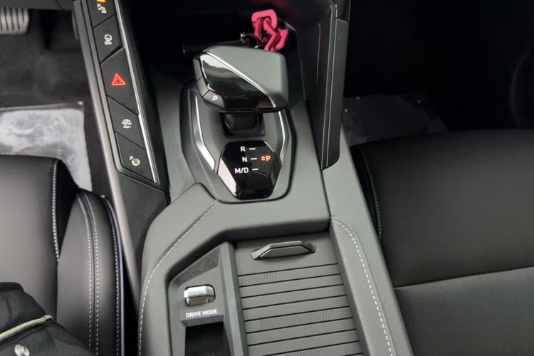 Used Lynk & Co 06 2023 Remix 1.5T Shero Gear Lever
