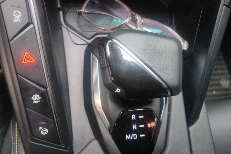 Used Lynk & Co 06 2023 Remix 1.5T JinPro Gear Lever