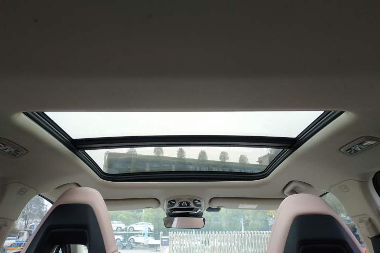 Used Lynk & Co 06 2023 Remix 1.5T Shero Interior 1